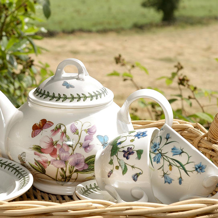 Botanic Garden Teacup and Saucer Sweet Violet 0.20L 7oz.